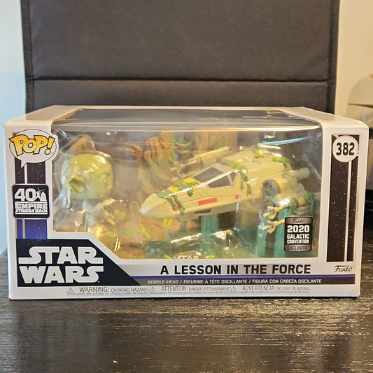 Funko Pop! Movies- Star Wars:  A Lesson In The Force (Yoda)