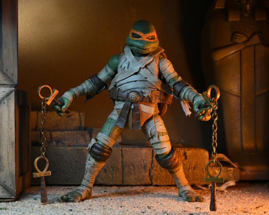 Teenage Mutant Ninja Turtles x Universal Monsters- Ultimate Michelangelo as the Mummy (NECA)