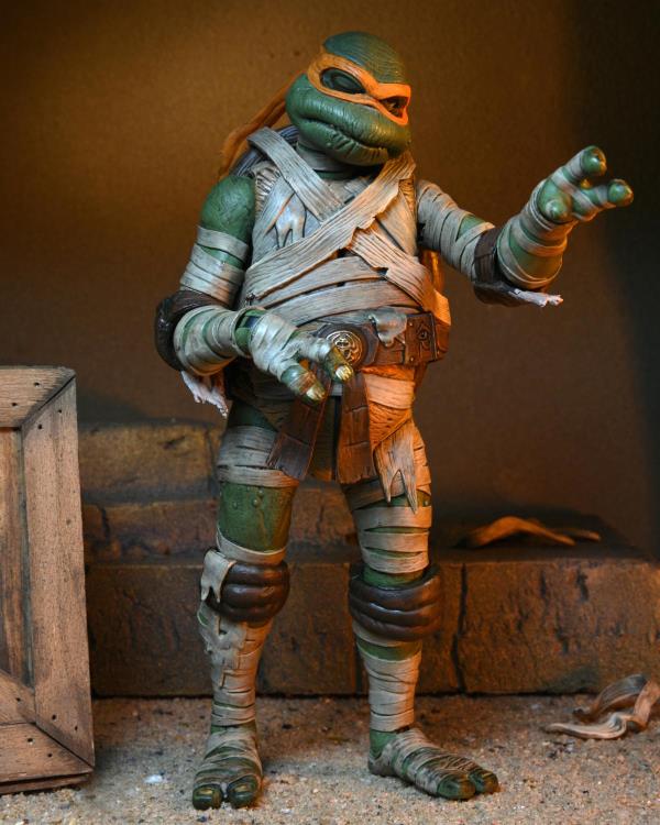 Teenage Mutant Ninja Turtles x Universal Monsters- Ultimate Michelangelo as the Mummy (NECA)