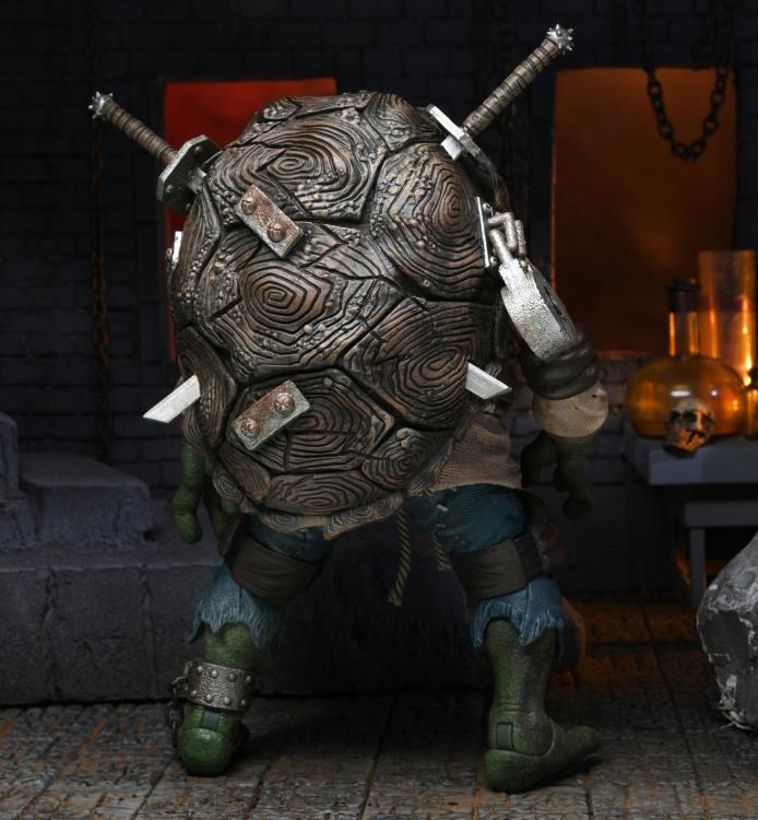 Teenage Mutant Ninja Turtles x Universal Monsters- Ultimate Leonardo as The Hunchback (NECA)